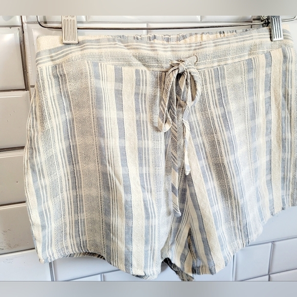 NWT TOBI Ladies Blue White Striped Drawstring Waist Shorts Lightweight Size S - Picture 2 of 5